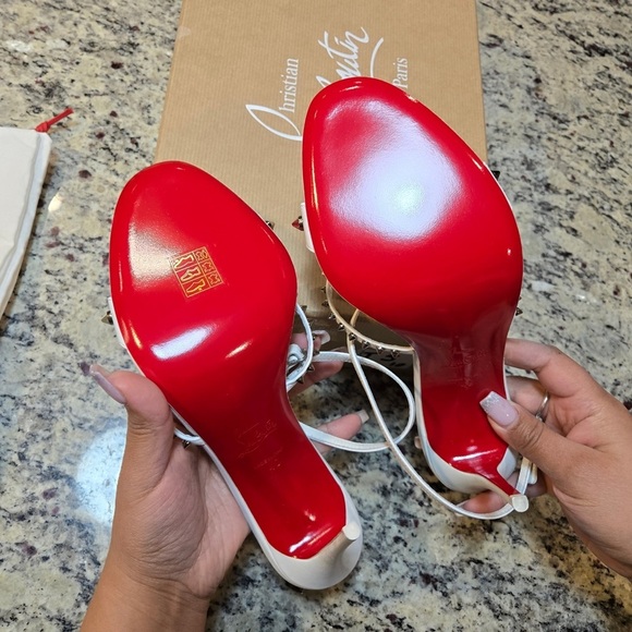 NEW Christian Louboutin Tatooska Spikes White Studded Women's Sandals Size 40 - Picture 11 of 12